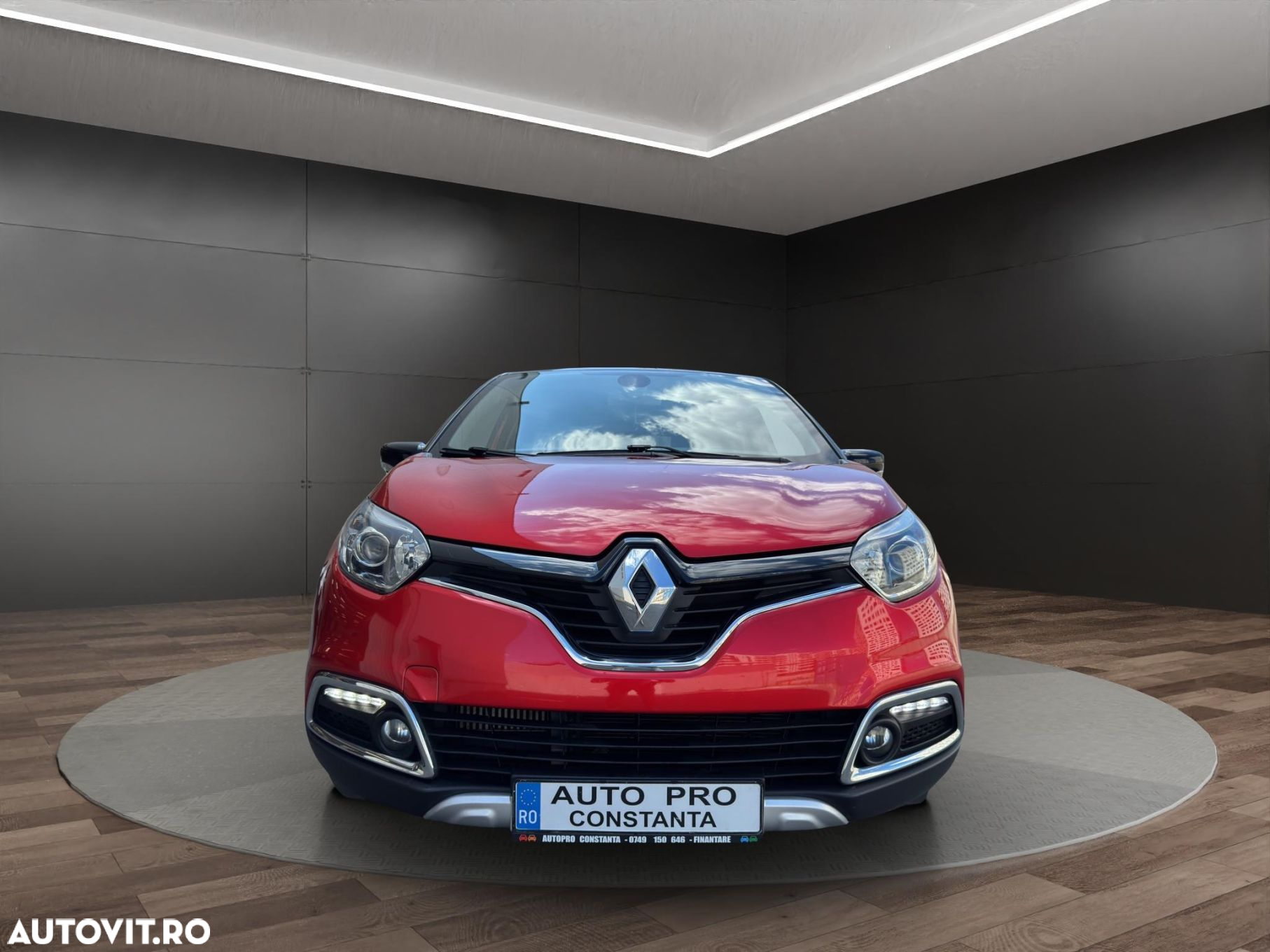 Renault Captur dCi 90 EDC Helly Hansen - 14