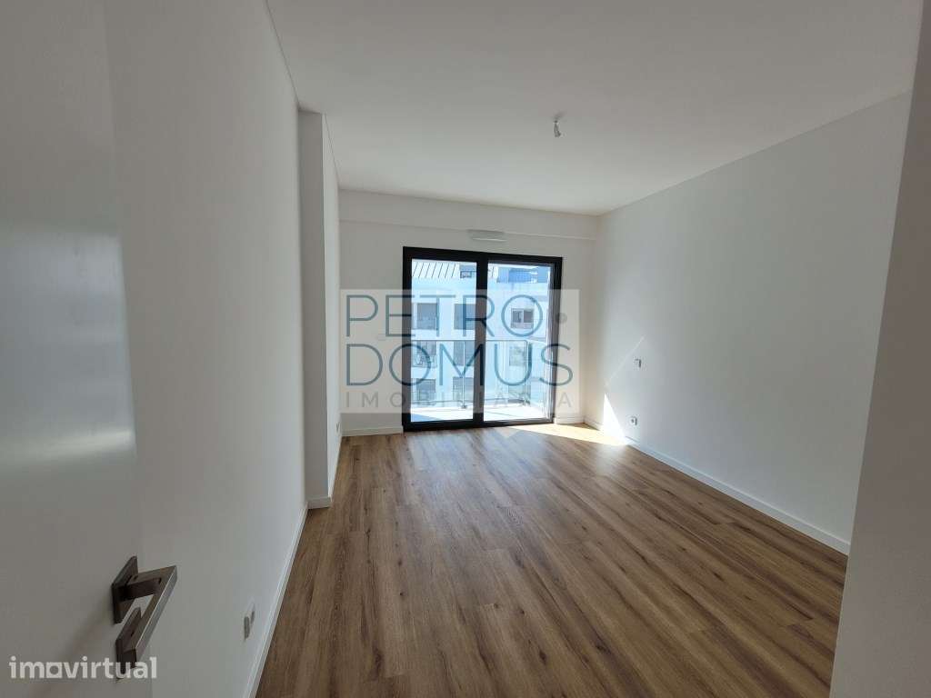 APARTAMENTO T1 NOVO PARA ARRENDAMENTO SETE RIOS, CAMPOLIDE - Grande imagem: 4/14