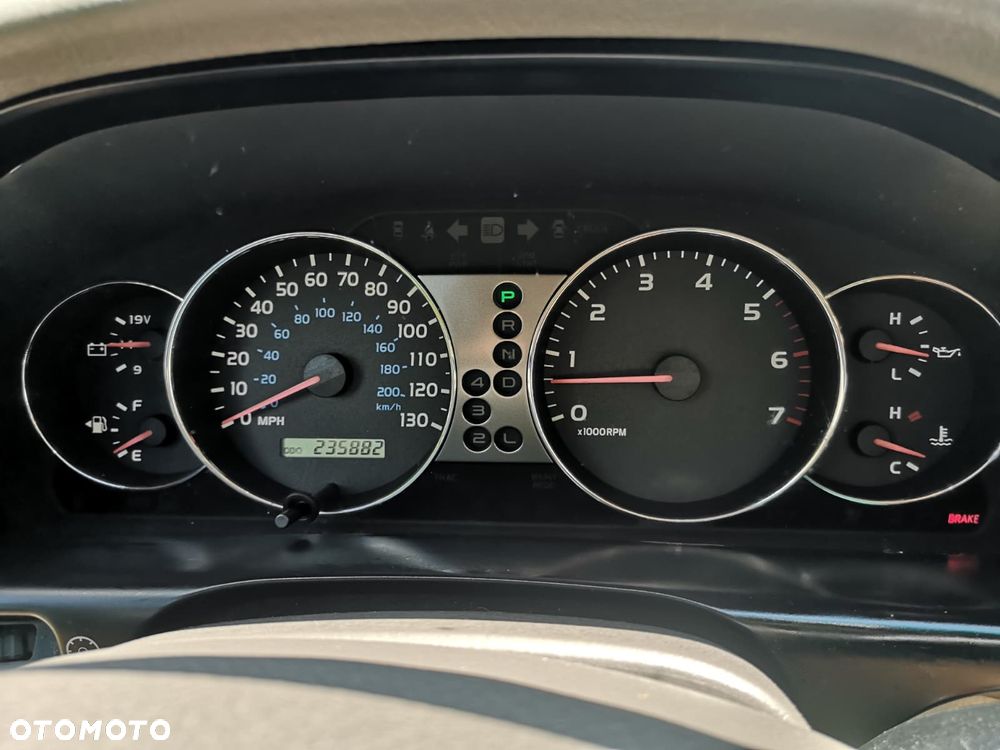 Toyota Land Cruiser - 30