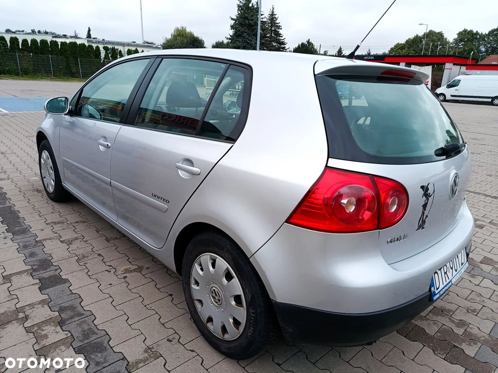 Volkswagen Golf 1.6 Trendline - 5