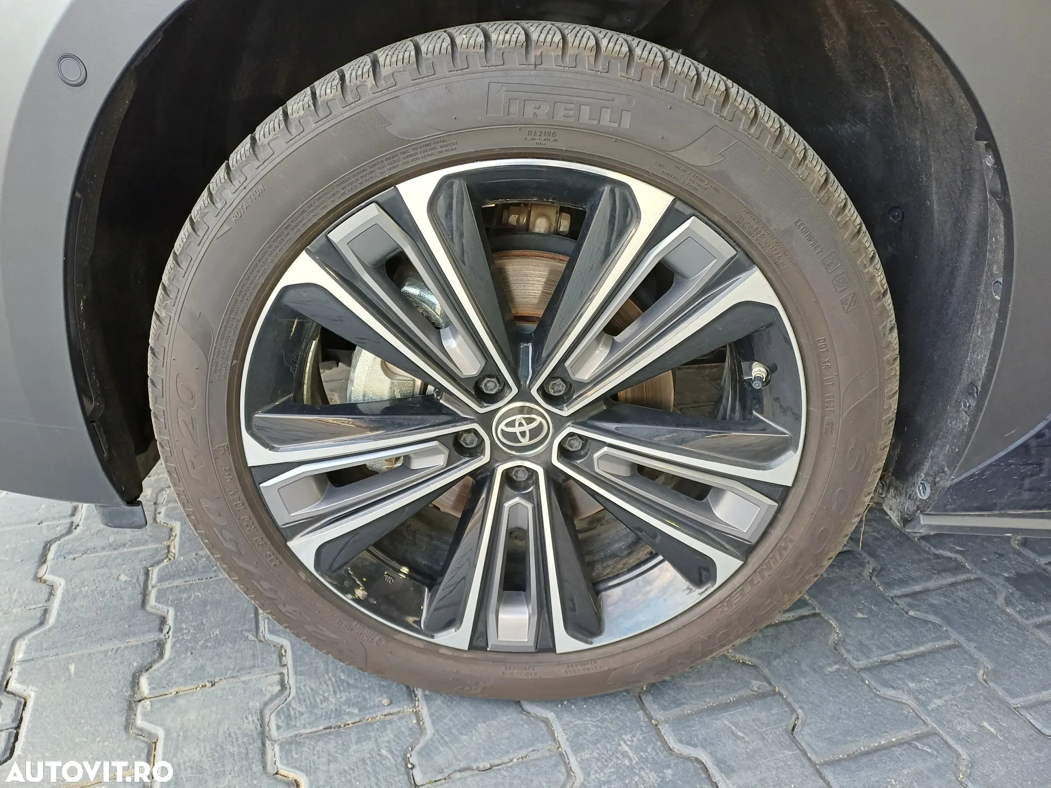 Toyota BZ4X 160 KW AWD (4x4) Luxury - 4