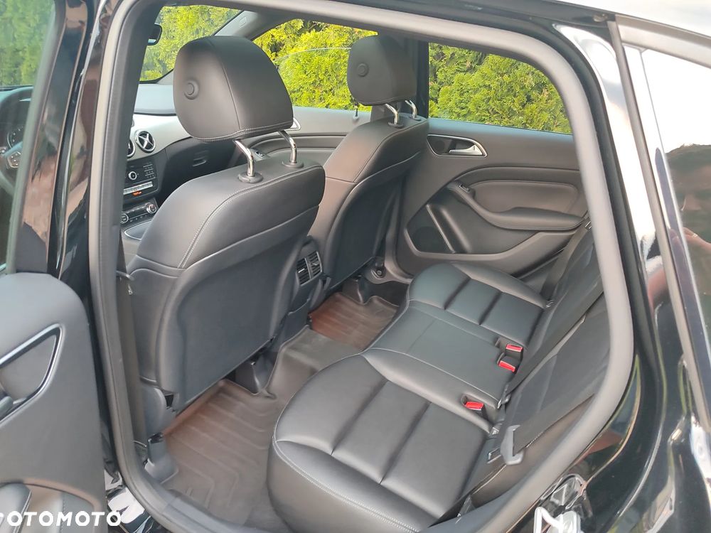 Mercedes-Benz Klasa B 250 4Matic 7G-DCT Edition - 10