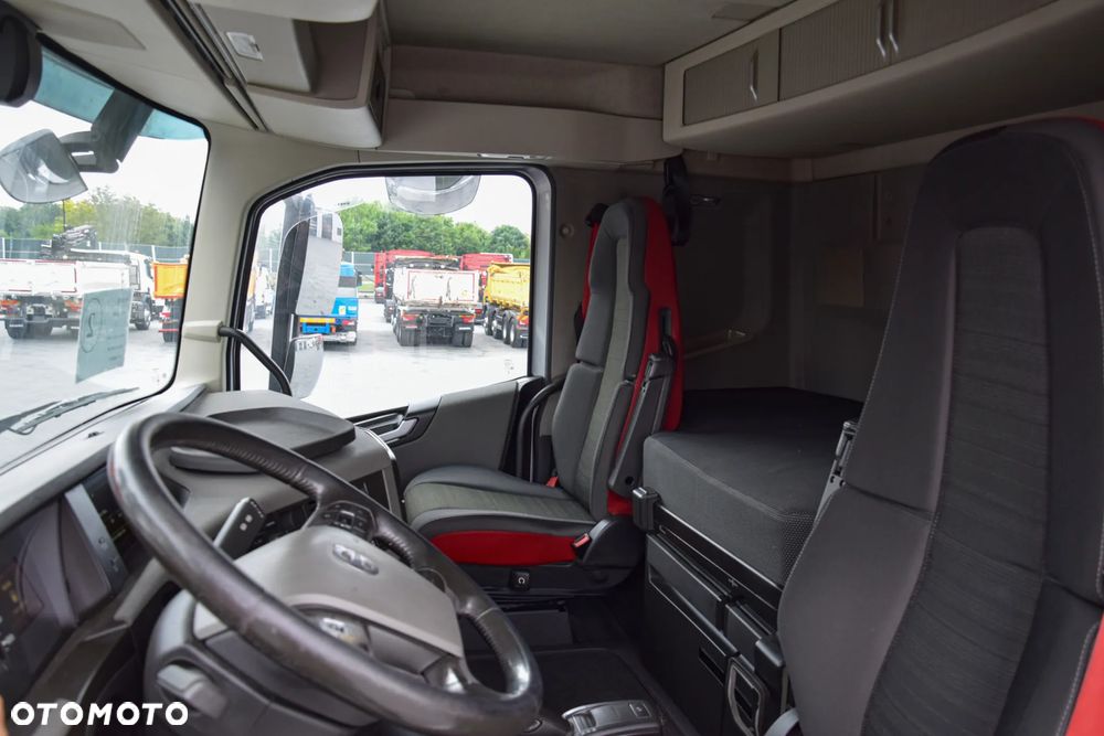 Volvo FH500 / NISKA KABINA / HYDRAULIKA / EURO 6 / ACC / LEDY / ALUFELGI / SERWISOWANY / SPROWADZONY - 37