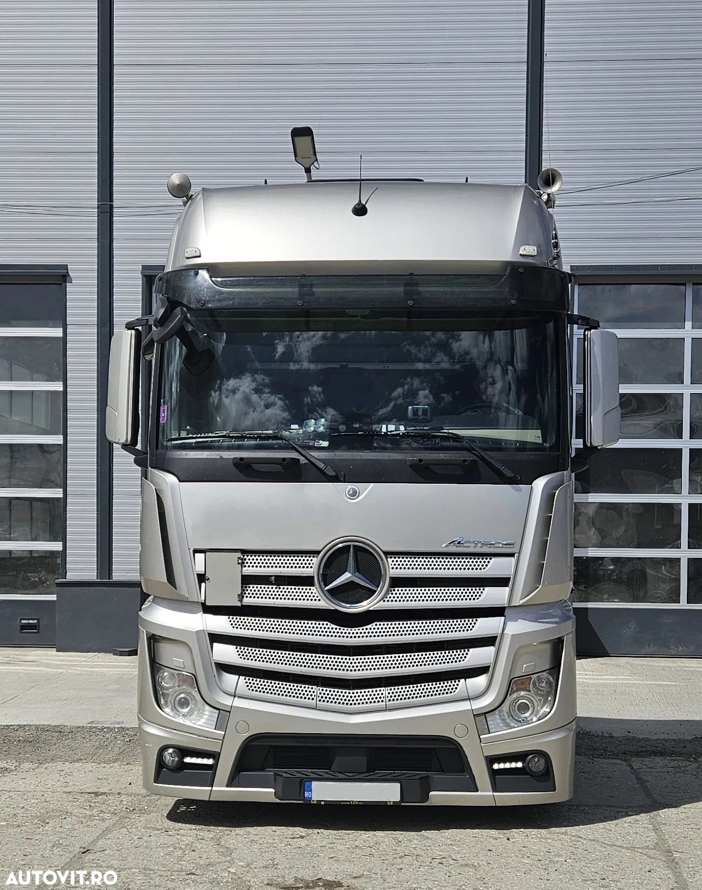 Mercedes-Benz 84 ACTROS - 1