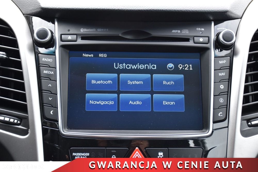 Hyundai i30 1.6 CRDi Fifa World Cup Edition - 17