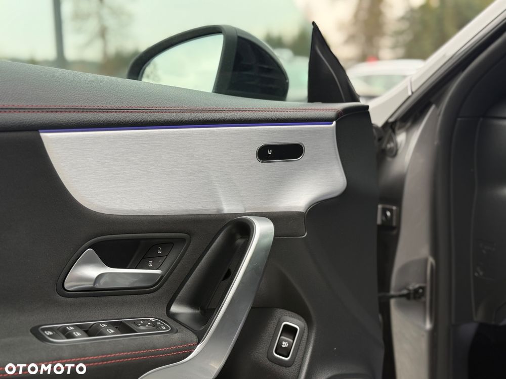 Mercedes-Benz CLA 200 7G-DCT AMG Line - 21