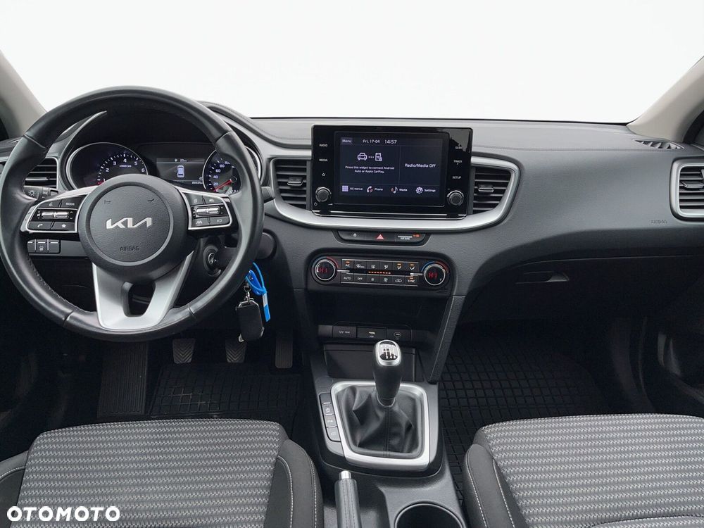 Kia Ceed - 16