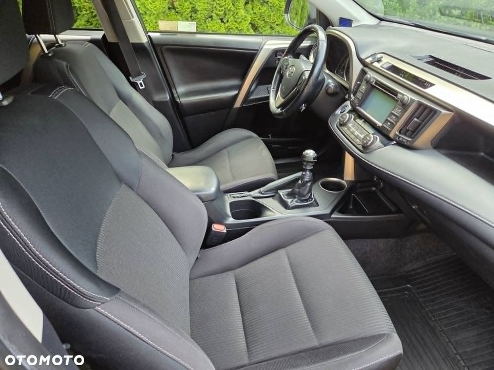 Toyota RAV4 2.0 D-4D Premium - 8
