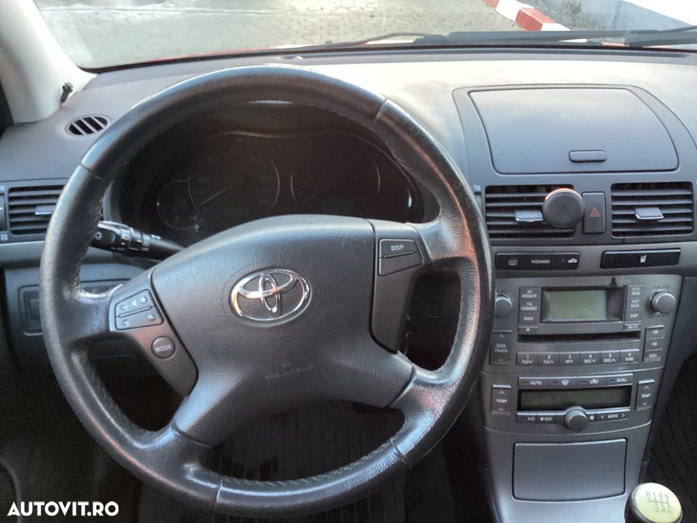 Toyota Avensis 2.0 D-4D Executiv - 9