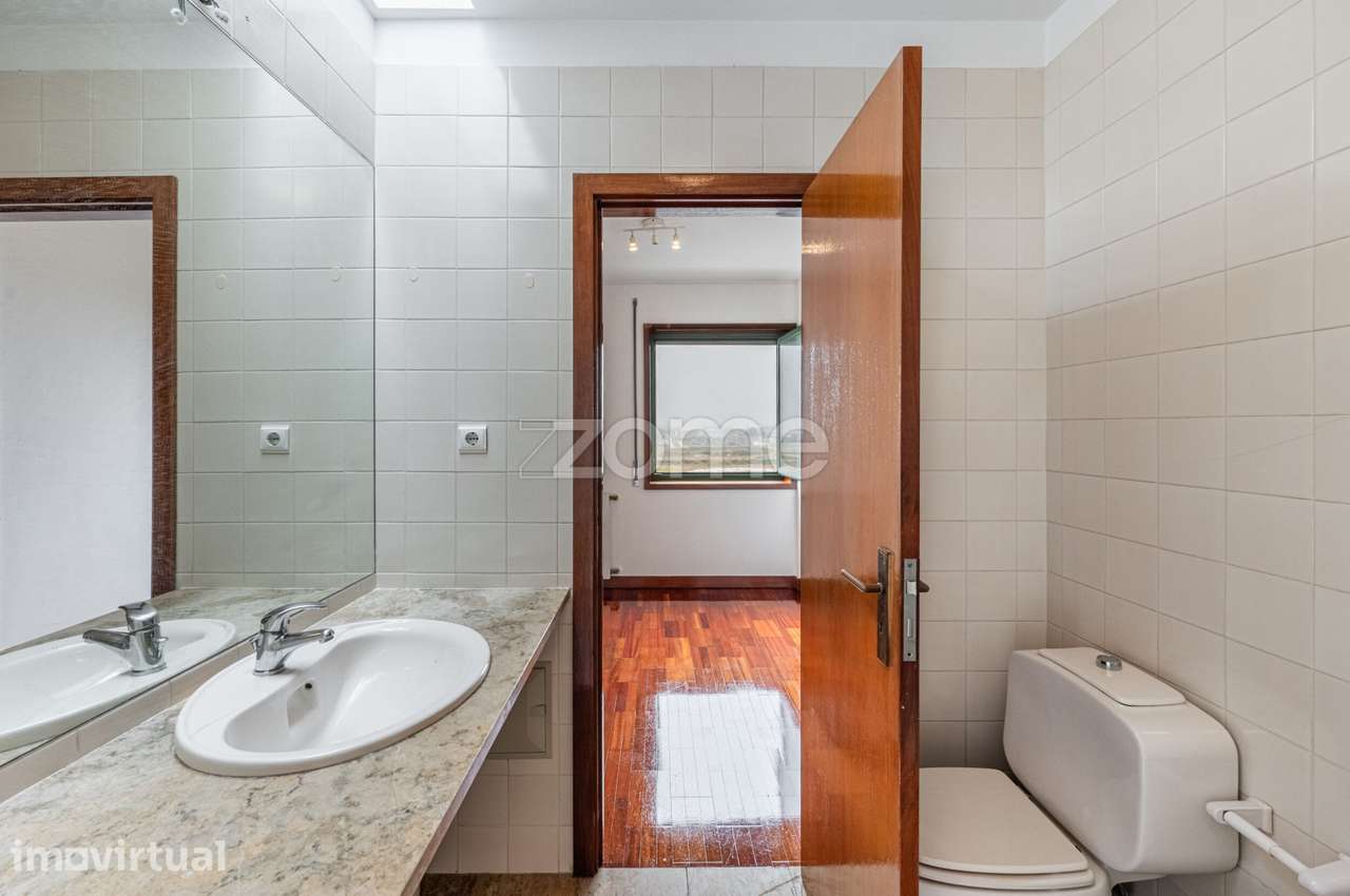 APARTAMENTO T0 EM LEÇA DA PALMEIRA - Grande imagem: 5/18