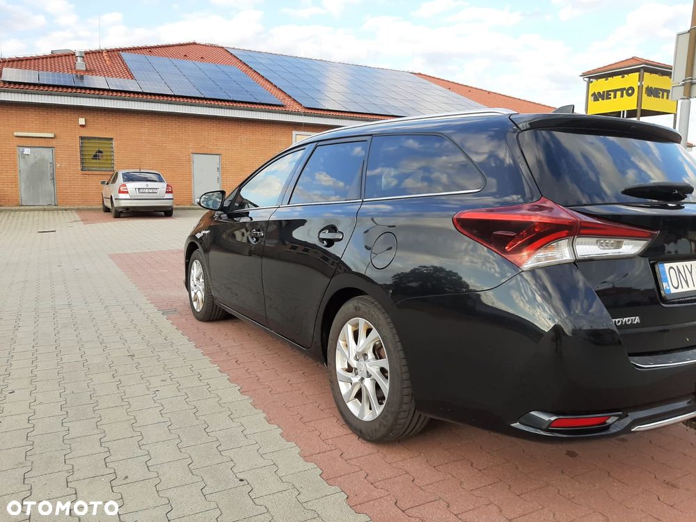 Toyota Auris Hybrid 135 Premium - 6