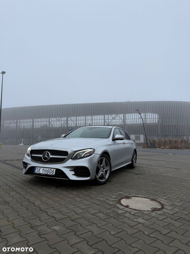 Mercedes-Benz Klasa E 300 9G-TRONIC Exclusive - 1