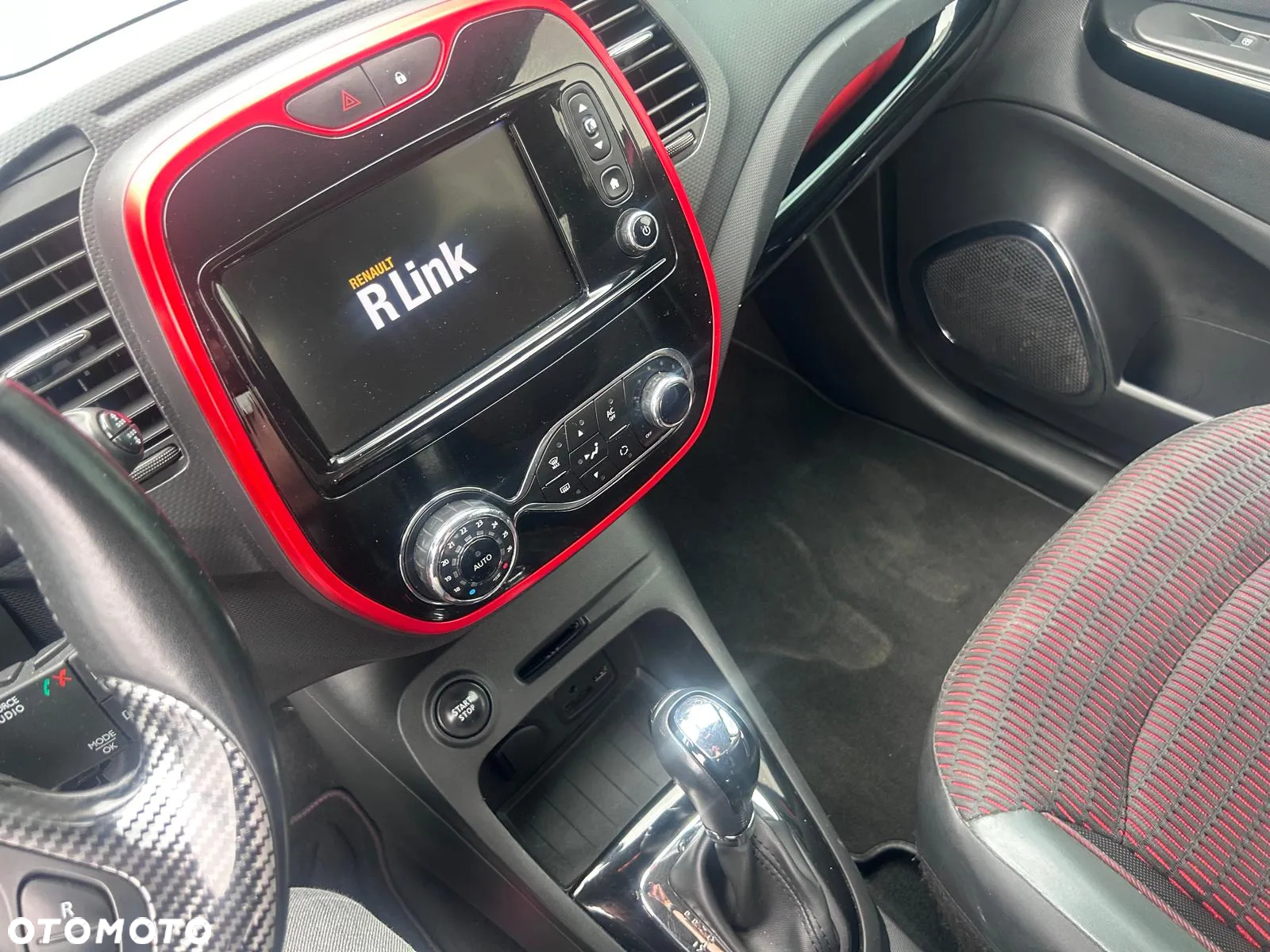 Renault Captur 1.2 TCe Helly Hansen EDC - 11