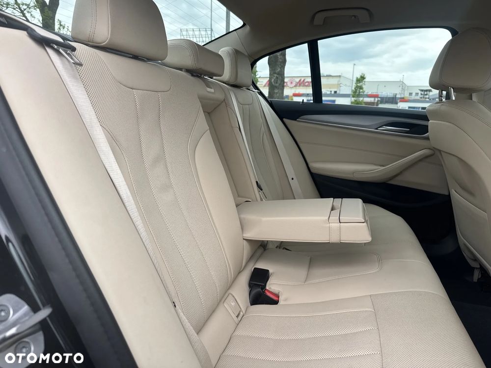 BMW Seria 5 520d Luxury Line - 15
