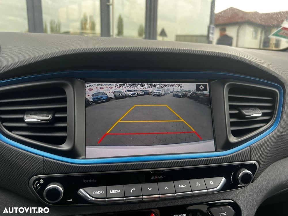 Hyundai IONIQ - 14