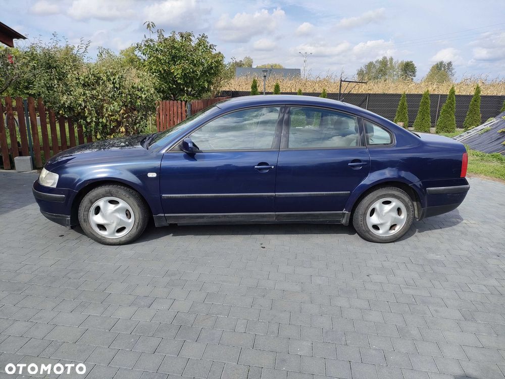 Volkswagen Passat - 2