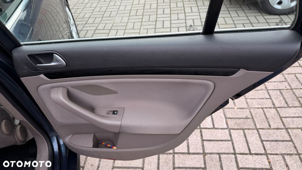 Volkswagen Golf Variant 1.6 Trendline - 24