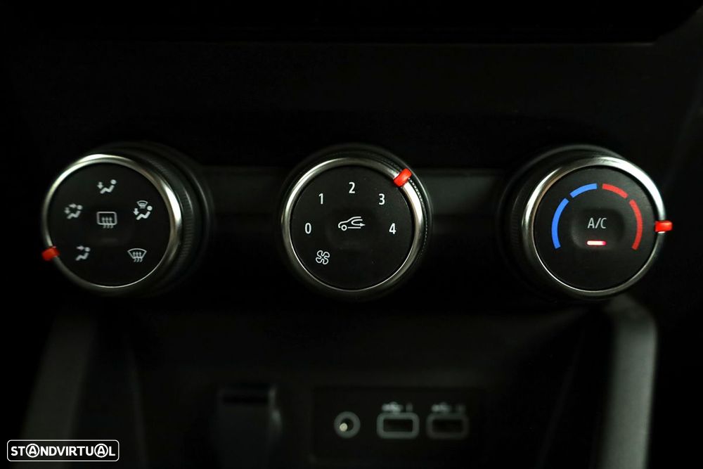 Renault Clio 1.0 TCe Evolution - 12