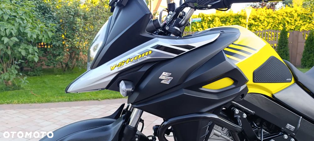 Suzuki V-STROM - 40
