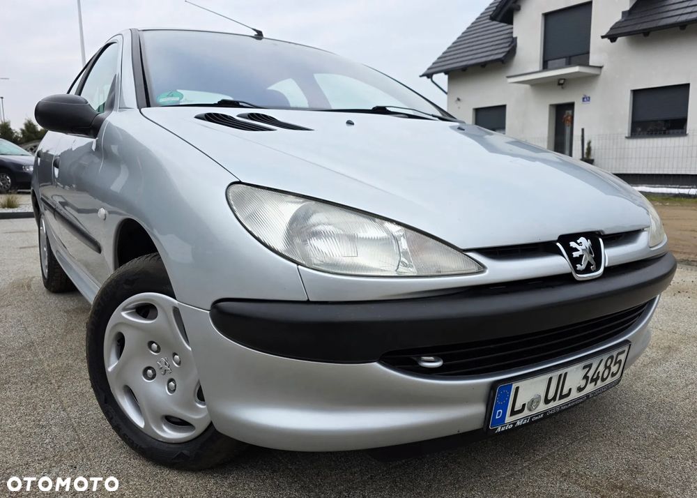 Peugeot 206 75 Grand Filou - 1