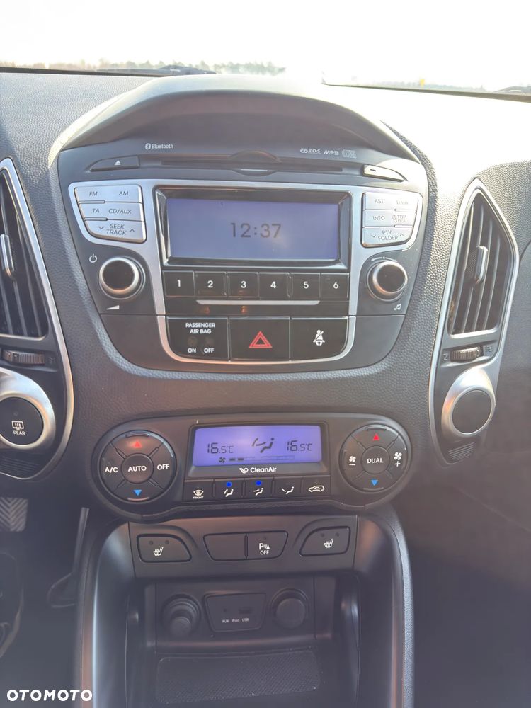 Hyundai ix35 1.6 2WD UEFA EURO 2012 Edition - 15