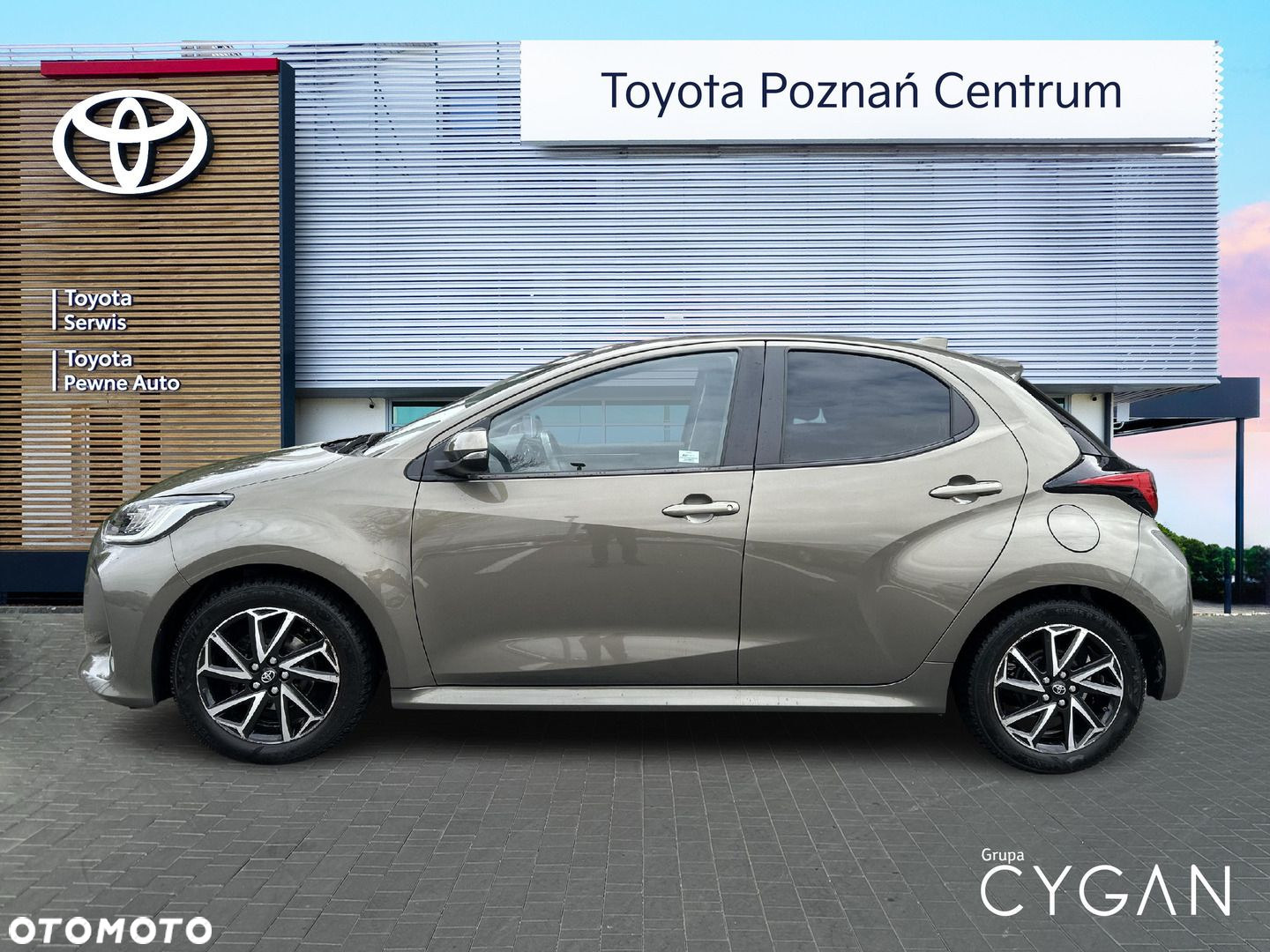 Toyota Yaris 1.5 Comfort CVT - 2