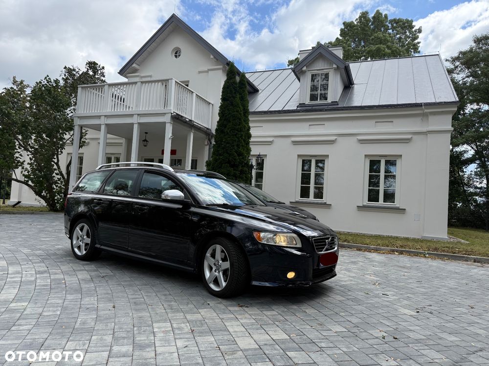 Volvo V50 2.0D R-Design Momentum - 1