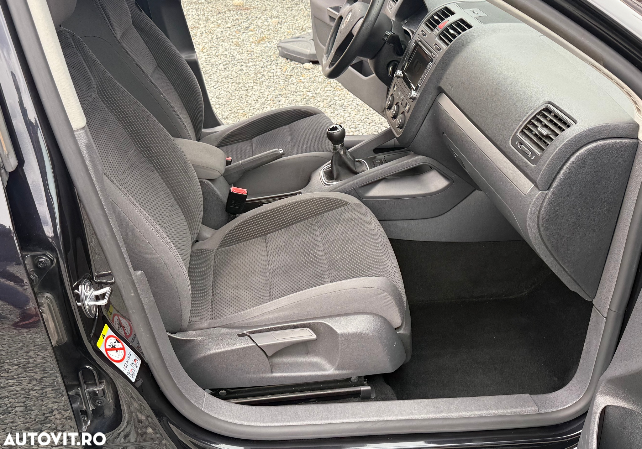 Volkswagen Jetta 1.9 TDI DPF Comfortline - 14
