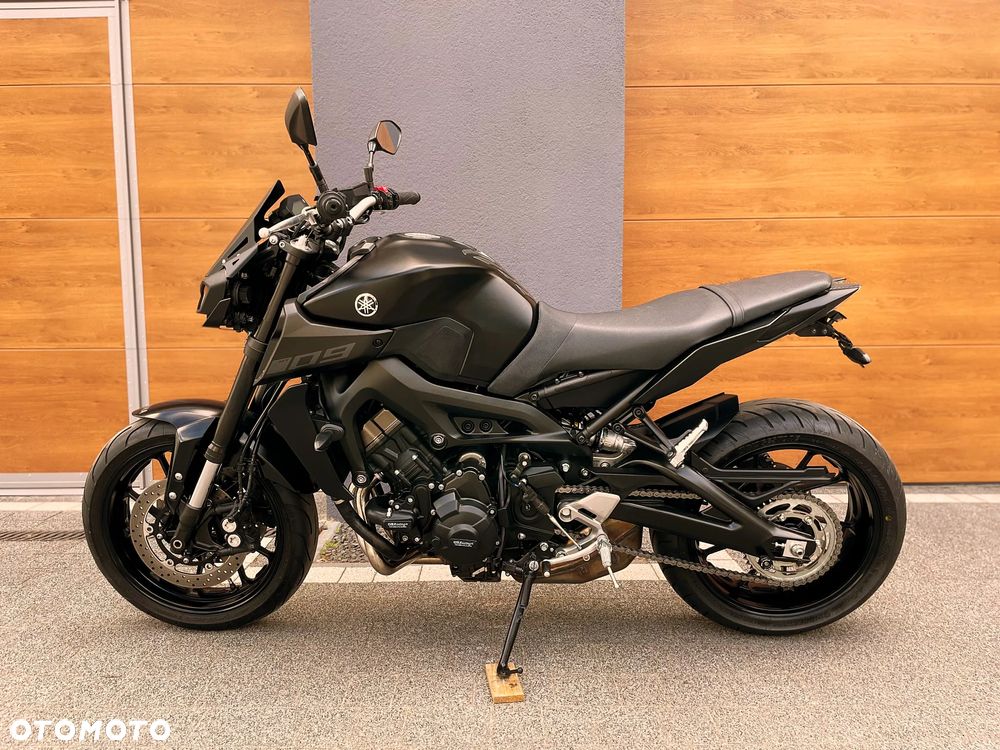 Yamaha MT - 5