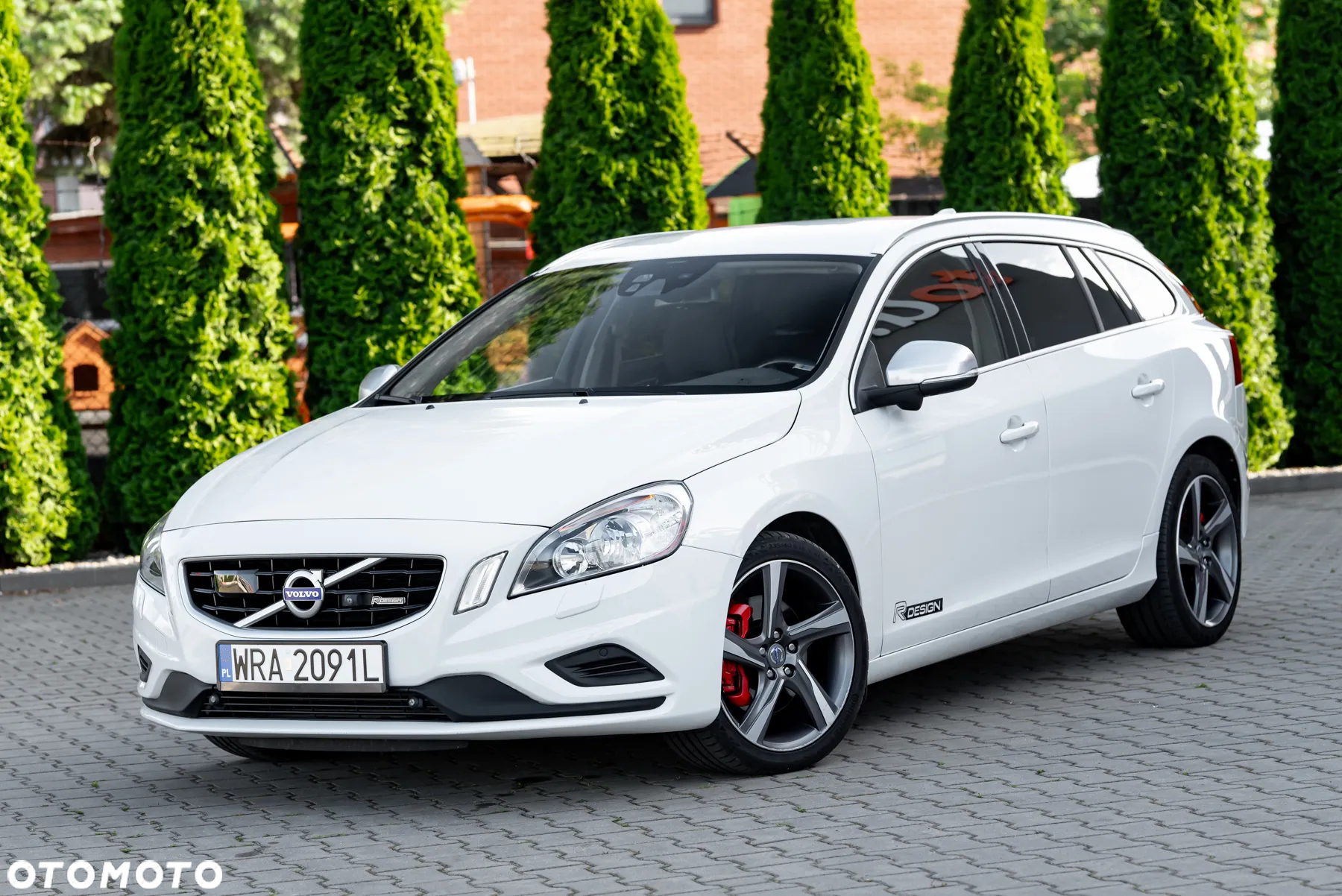 Volvo V60 D5 AWD R-Design - 6