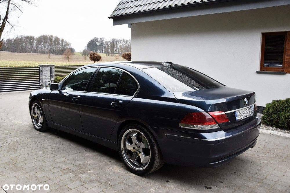 BMW Seria 7 740i - 4