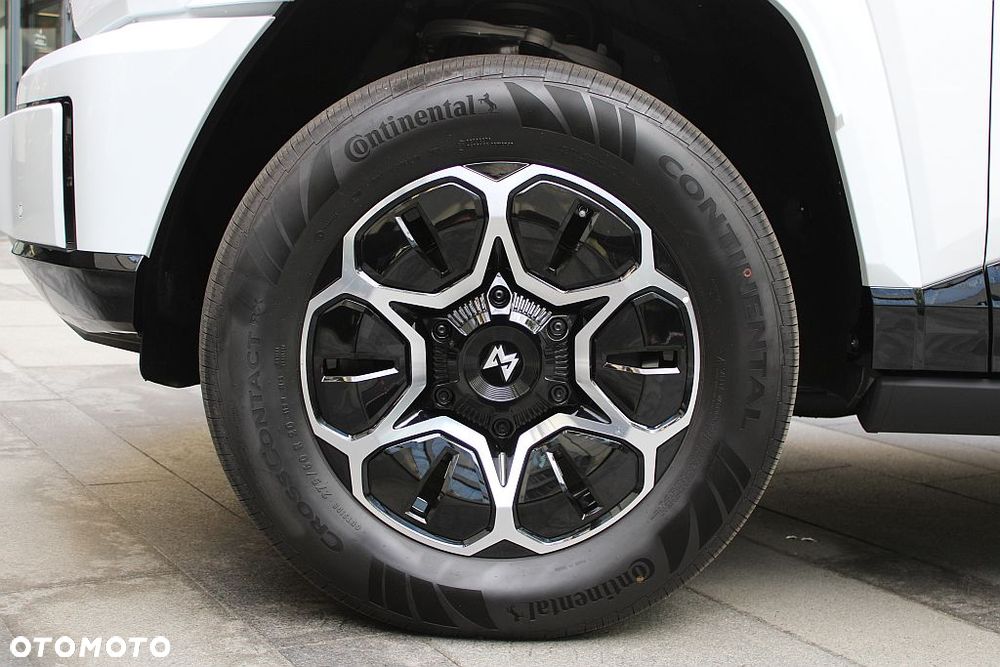 Dongfeng M-Hero 917 - 5