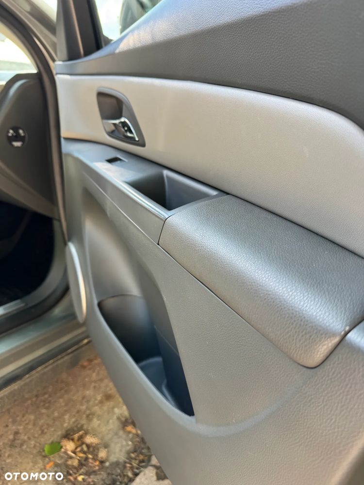 Chevrolet Cruze 1.8 LT - 9