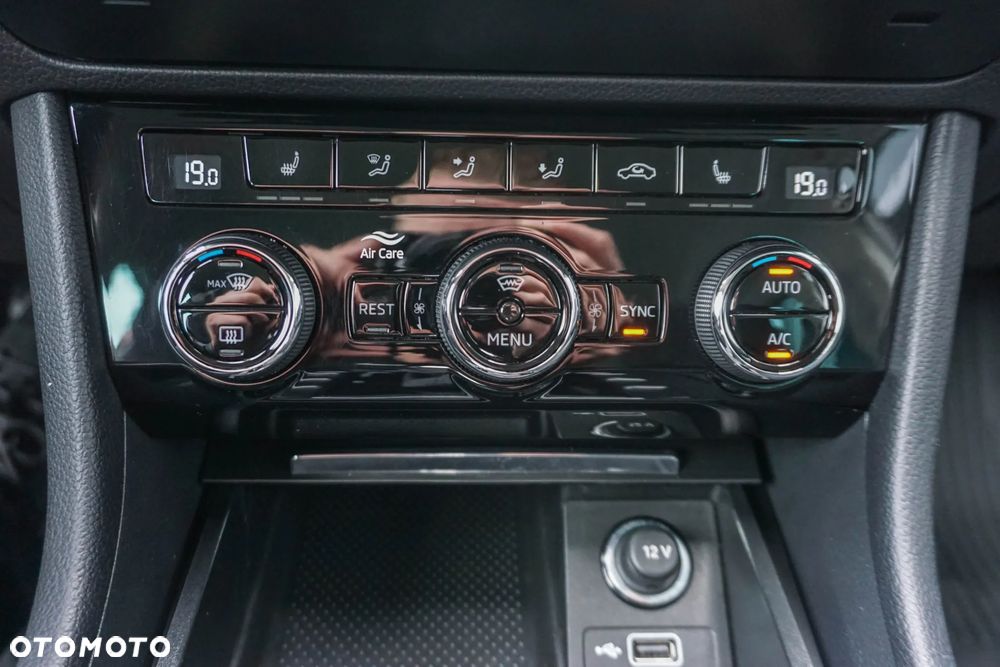 Skoda Superb 1.5 TSI ACT Style DSG - 20