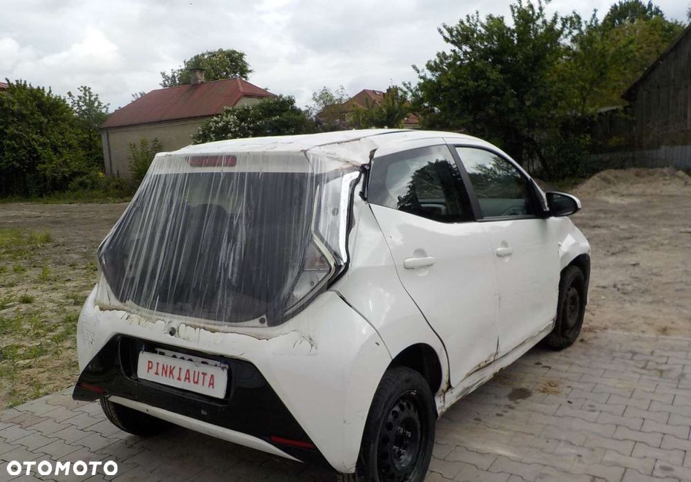 Toyota Aygo x-play - 10