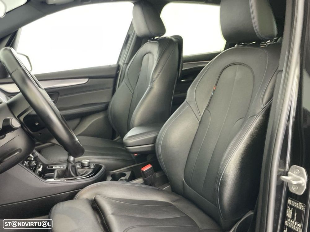 BMW 216 Active Tourer d — fotografia 17