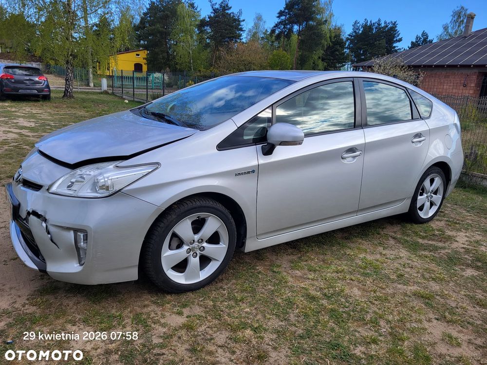 Toyota Prius (Hybrid) Executive - 2