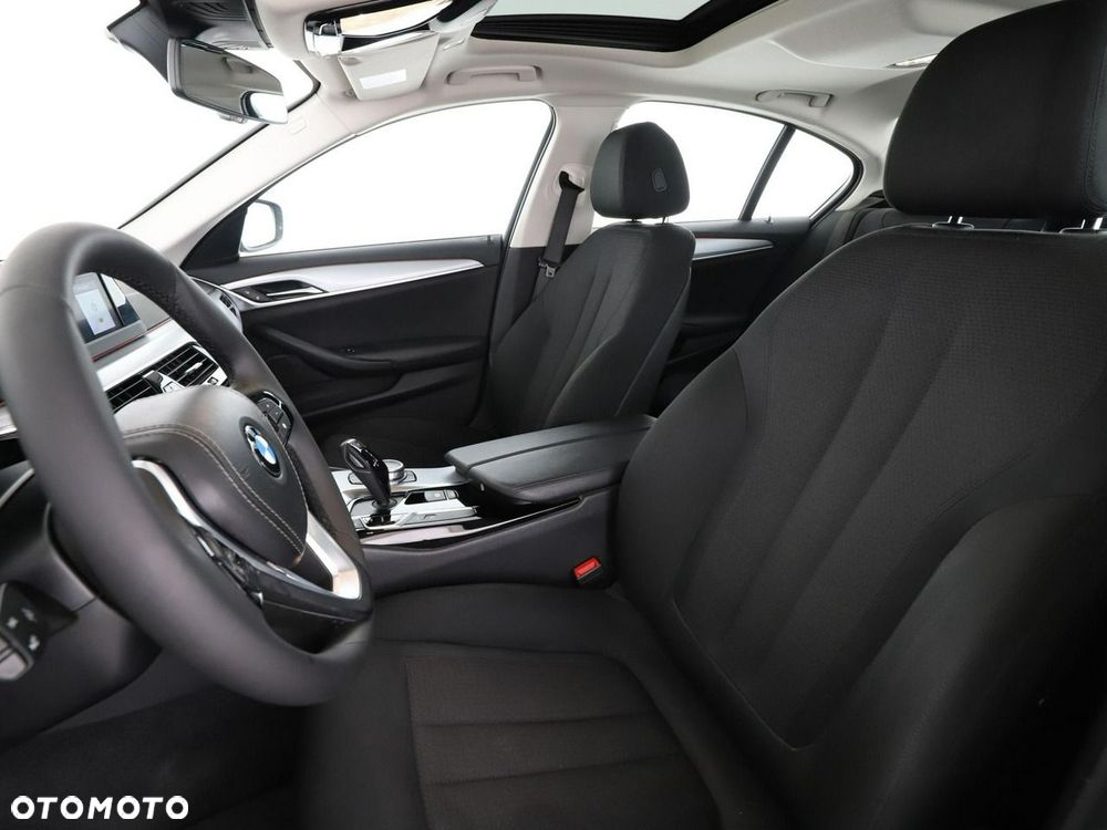 BMW Seria 5 530e iPerformance - 15