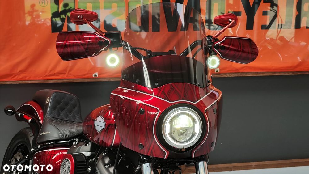 Harley-Davidson Softail Street Bob - 25