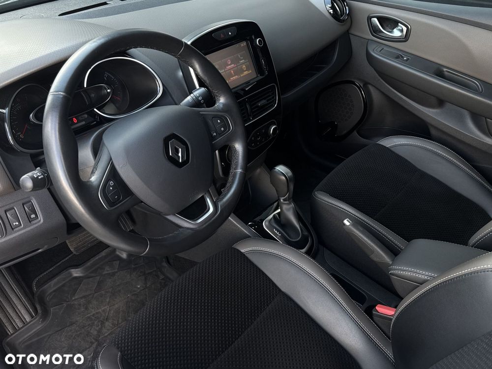 Renault Clio - 10