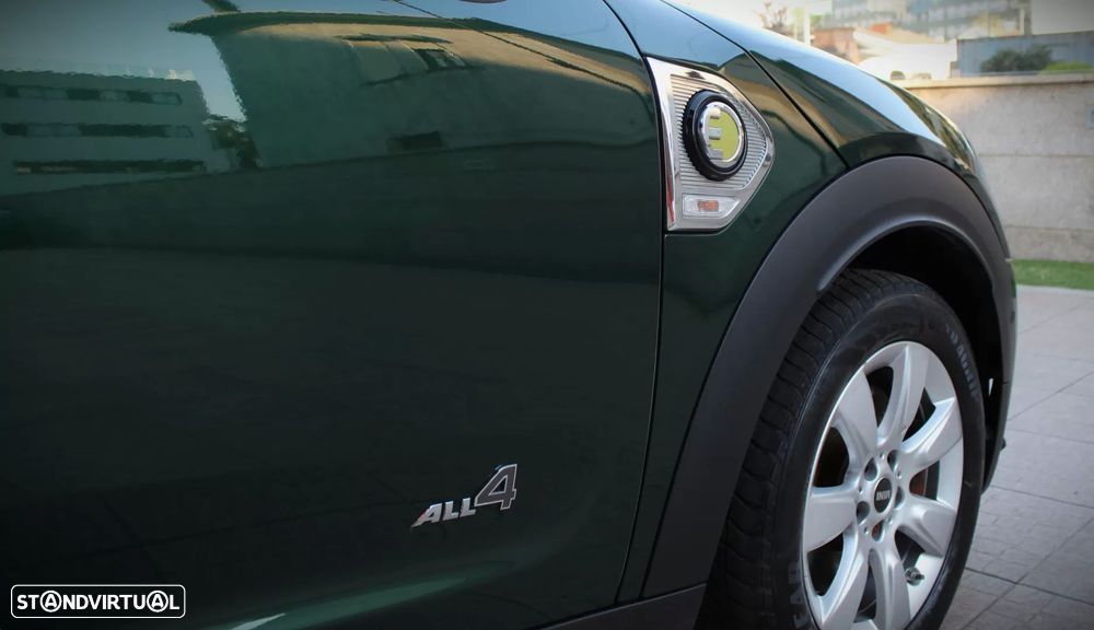 MINI Countryman Cooper SE ALL4 Auto - 32