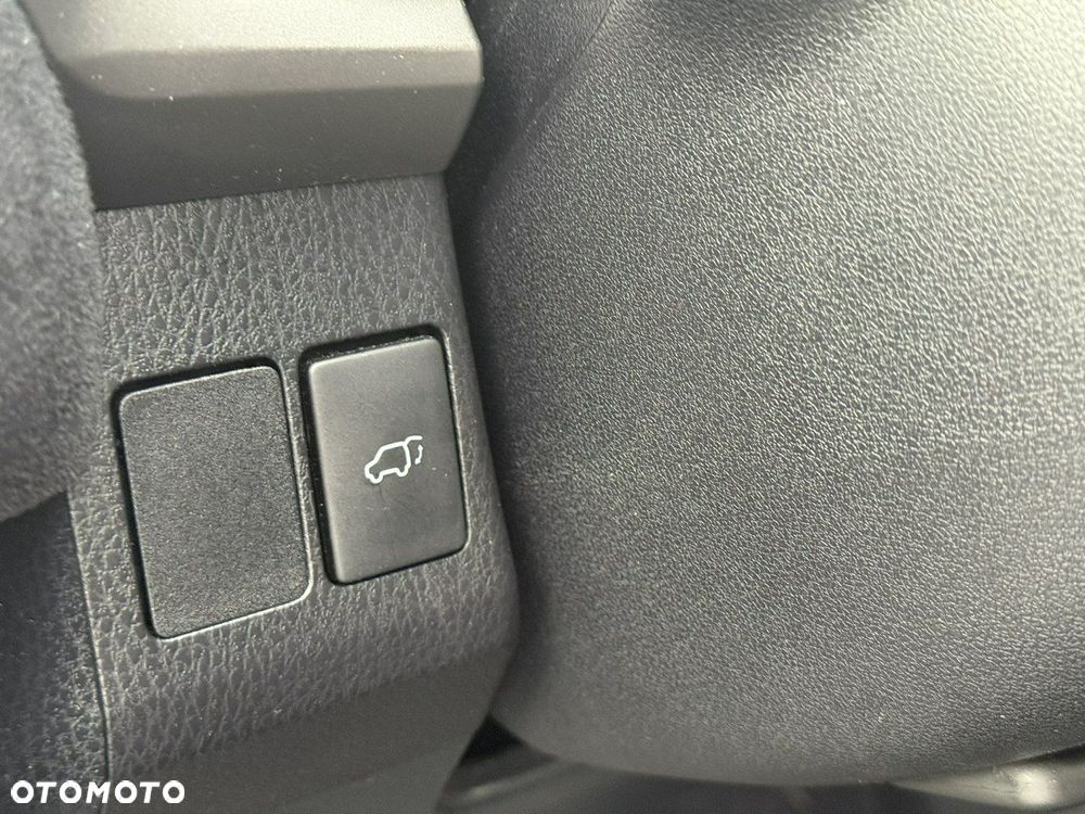 Toyota RAV4 Hybrid Premium 4x2 - 38