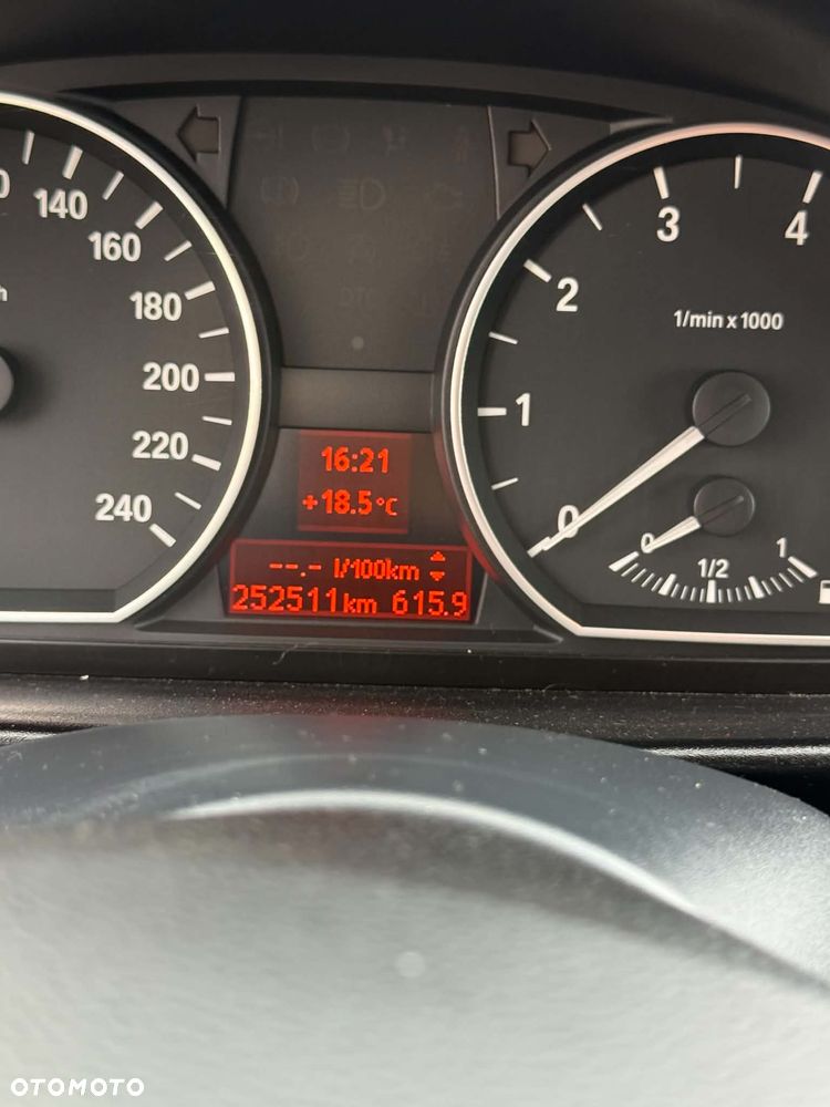 BMW Seria 1 118i - 7