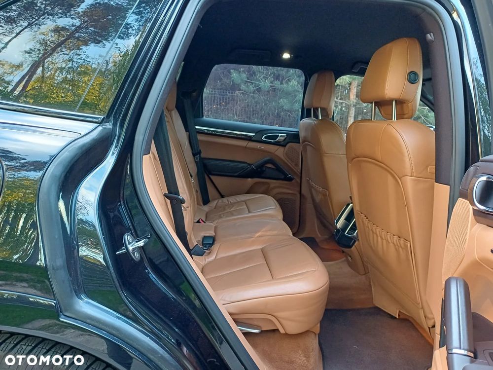 Porsche Cayenne - 8