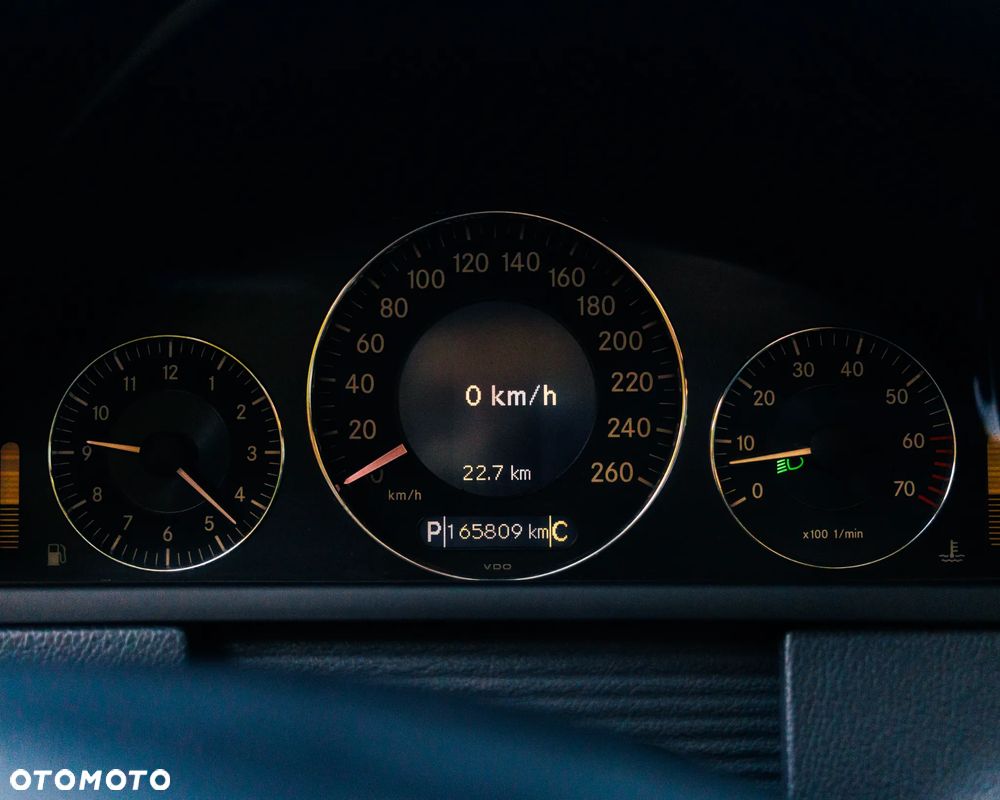 Mercedes-Benz CLK - 24