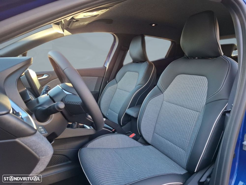 Renault Clio 1.0 TCe Techno Bi-Fuel - 11