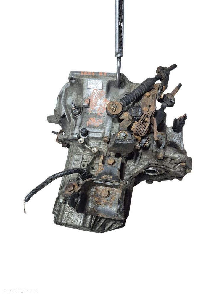 Manualna skrzynia biegów Hyundai Coupe II 2.0 16V J81873 - 1