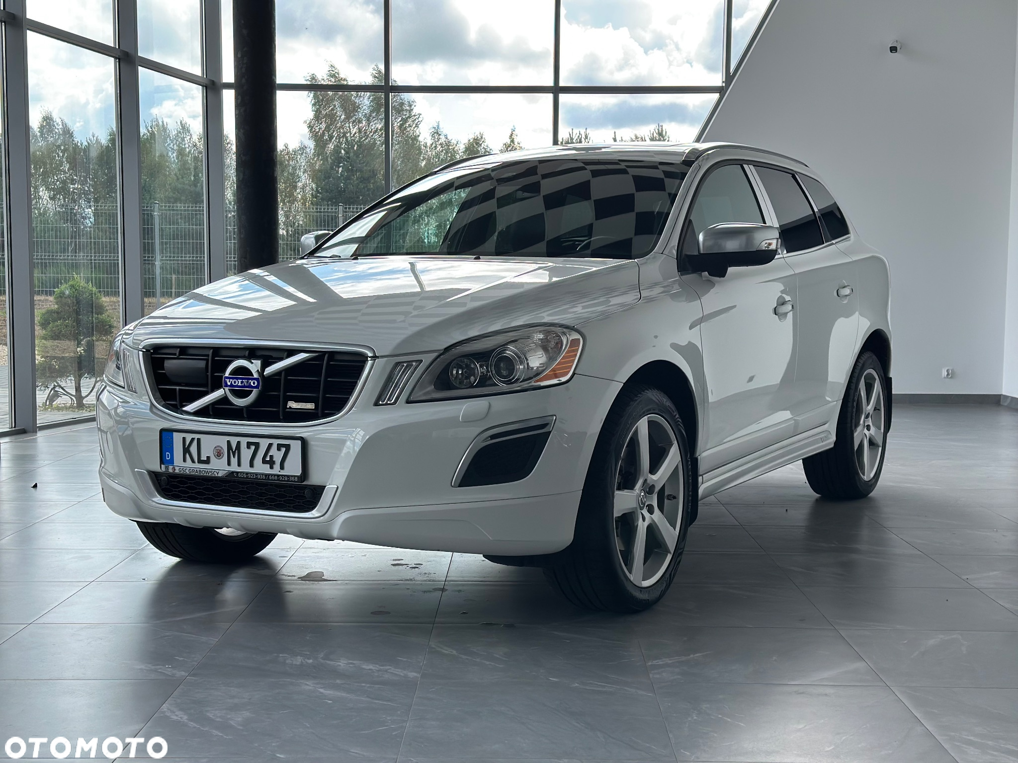Volvo XC 60 T6 AWD R-Design - 4