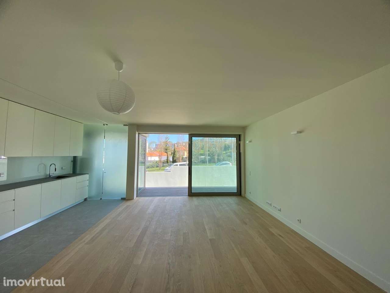 Apartamento T2 Novo com varanda, dois lugares de estacionamento, arrum - Grande imagem: 4/49