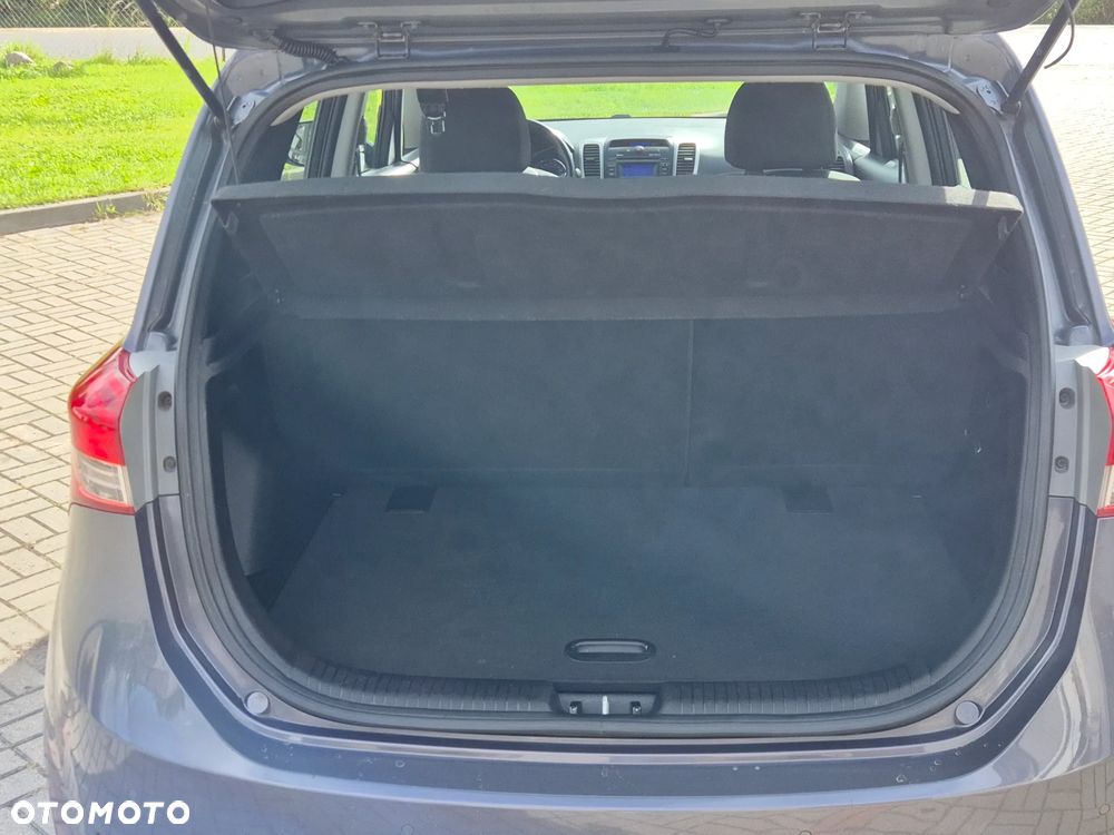 Hyundai ix20 1.4 blue Trend - 17